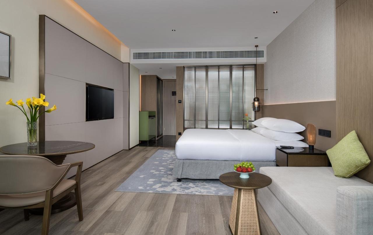 Golden Shining New Century Grand Hotel Beihai Exterior photo