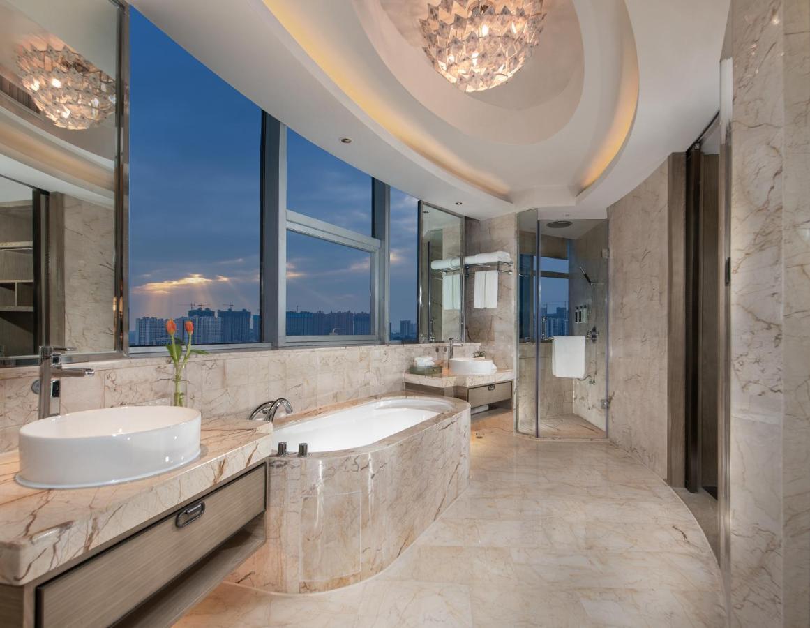 Golden Shining New Century Grand Hotel Beihai Exterior photo