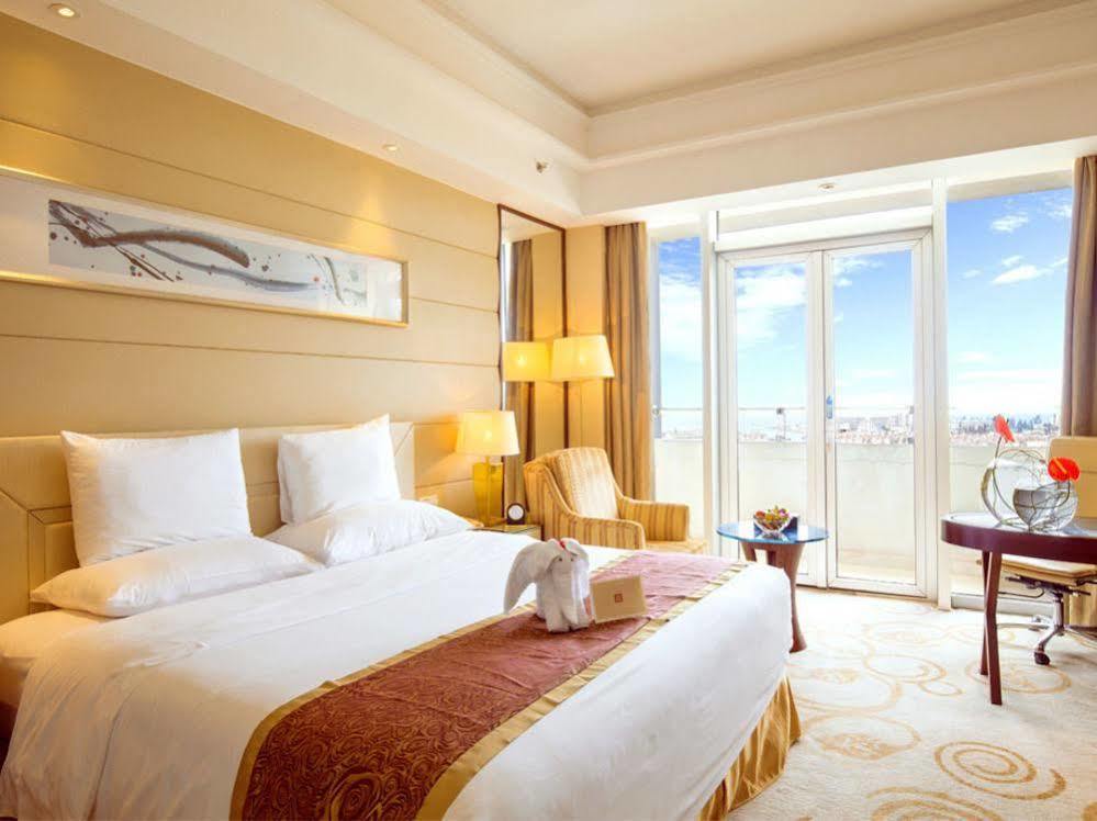 Golden Shining New Century Grand Hotel Beihai Exterior photo